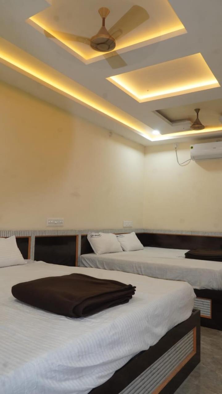 Sri Vasavi Residency Hotel Rameswaram Bagian luar foto
